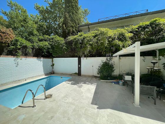Foto 1 de Casa en lloguer a Aravaca de 5 habitacions amb terrassa i piscina