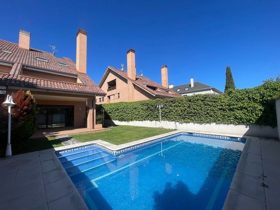 Foto 1 de Casa en venda a Aravaca de 5 habitacions amb terrassa i piscina