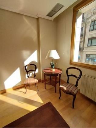 Foto 2 de Piso en alquiler en calle Emilio Arrieta de 2 habitaciones con terraza y muebles