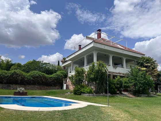 Foto 1 de Xalet en venda a Santo Domingo de 8 habitacions amb terrassa i piscina