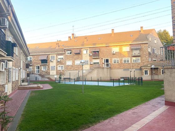 Foto 2 de Venta de piso en Arroyomolinos de 3 habitaciones con terraza y piscina