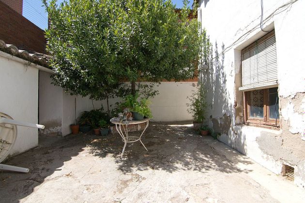 Foto 2 de Casa adosada en venta en Zona Casco Antiguo de 4 habitaciones con terraza y jardín