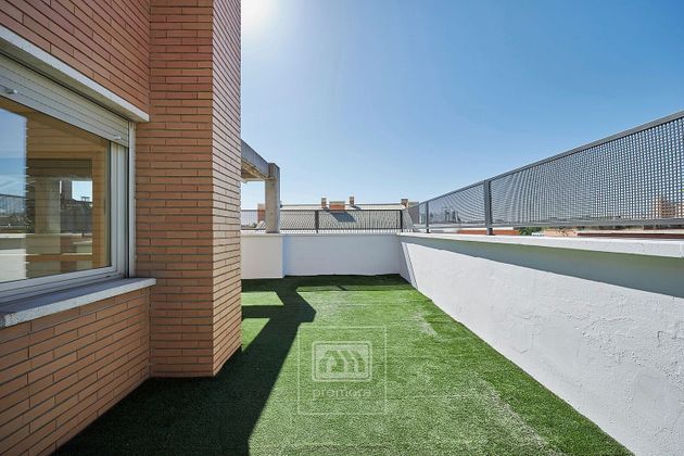 Foto 2 de Alquiler de piso en Valdemarín de 4 habitaciones con terraza y piscina