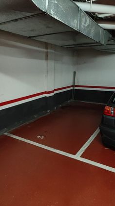 Foto 2 de Garaje en venta en calle Estartetxe de 10 m²