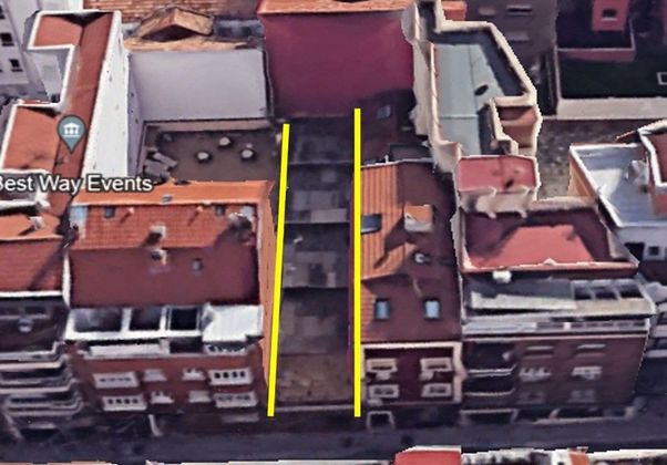 Foto 1 de Edifici en venda a calle De Zabaleta amb piscina i ascensor