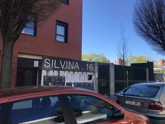 Foto 2 de Garatge en venda a calle De la Silvina de 32 m²