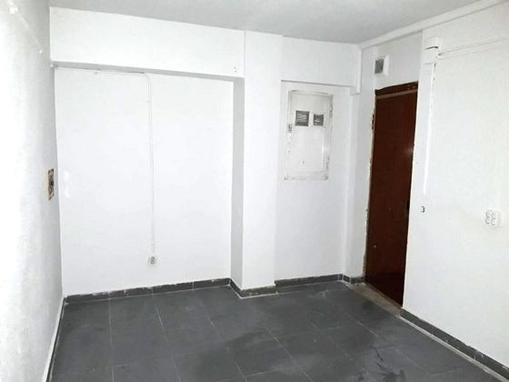 Foto 2 de Oficina en venda a calle De San Raimundo de 18 m²