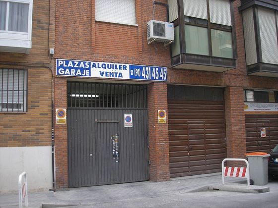 Foto 1 de Garatge en venda a calle De Ferroviarios de 11 m²