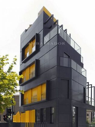 Foto 1 de Edifici en venda a Costillares de 548 m²