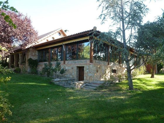 Foto 1 de Casa en venda a Fresnedillas de la Oliva de 1 habitació amb piscina i calefacció
