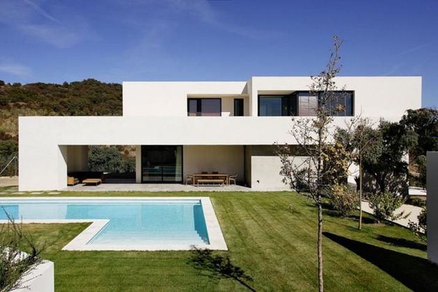 Foto 1 de Casa en venda a Molino de la Hoz de 4 habitacions amb piscina i garatge