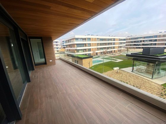 Foto 2 de Pis en lloguer a La Moraleja distrito de 4 habitacions amb terrassa i piscina
