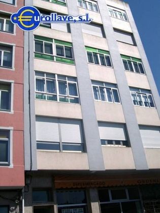Foto 1 de Venta de piso en Ordes de 3 habitaciones con terraza y balcón