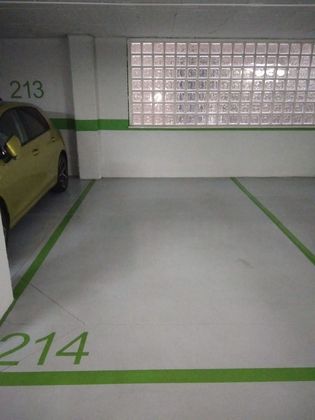 Foto 1 de Garaje en alquiler en calle De San Vicente de 8 m²