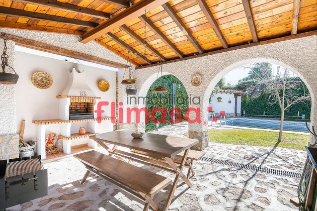 Foto 2 de Xalet en venda a El Castillo Campodón de 6 habitacions amb piscina i jardí