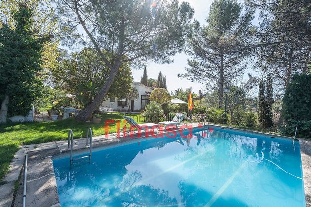 Foto 1 de Xalet en venda a El Bosque de 7 habitacions amb piscina i jardí