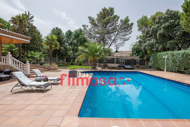 Foto 2 de Xalet en venda a El Bosque de 6 habitacions amb piscina i garatge