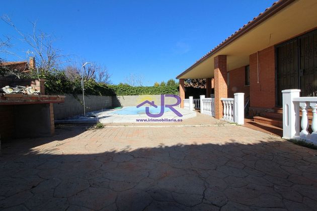 Foto 2 de Venta de chalet en Loranca de Tajuña de 4 habitaciones con terraza y piscina