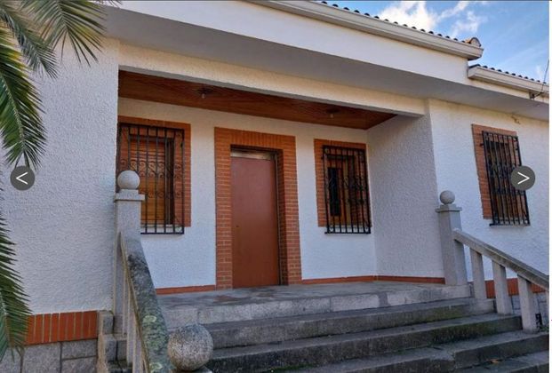 Foto 2 de Xalet en venda a Fuente el Saz de Jarama de 8 habitacions amb terrassa i garatge