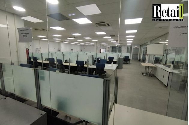 Foto 2 de Venta de oficina en Simancas con aire acondicionado y ascensor