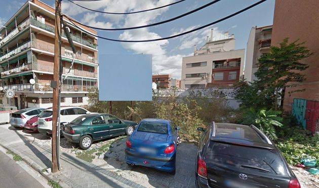 Foto 1 de Terreny en venda a calle De Valderribas de 137 m²