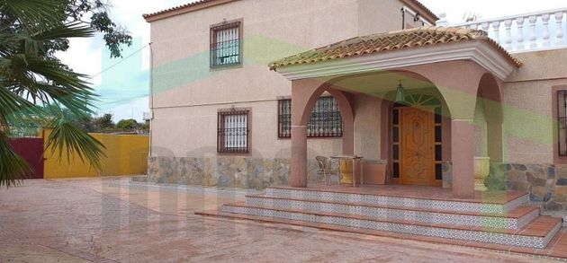 Foto 1 de Xalet en venda a Villajoyosa ciudad de 5 habitacions amb piscina i garatge
