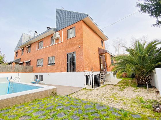 Foto 1 de Casa en lloguer a Prado de Somosaguas de 3 habitacions amb piscina i garatge