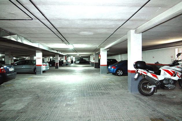 Foto 2 de Alquiler de garaje en avenida De Manoteras de 16 m²