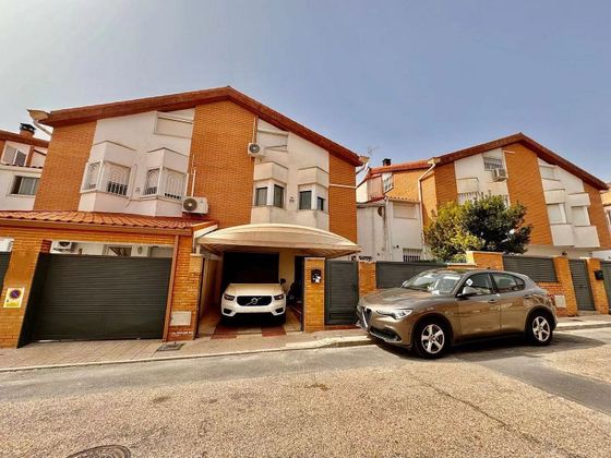 Foto 1 de Casa en venda a Torrejón de la Calzada de 4 habitacions amb terrassa i garatge