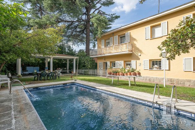 Foto 1 de Xalet en venda a Mirasierra de 5 habitacions amb terrassa i piscina