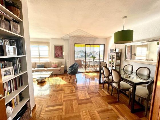 Foto 2 de Alquiler de piso en Mirasierra de 4 habitaciones con terraza y piscina