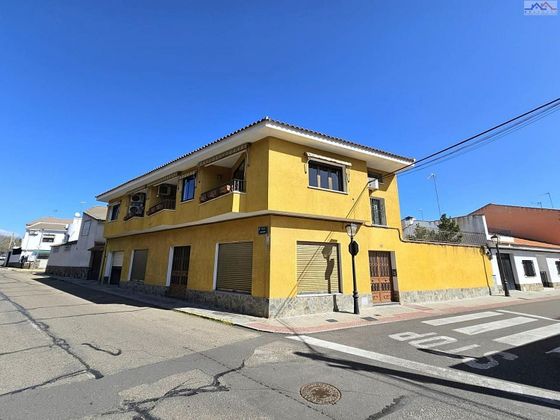 Foto 2 de Casa en venta en Illescas de 6 habitaciones con terraza y garaje