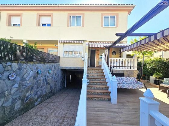 Foto 2 de Casa en venda a Ontígola de 5 habitacions amb piscina i jardí