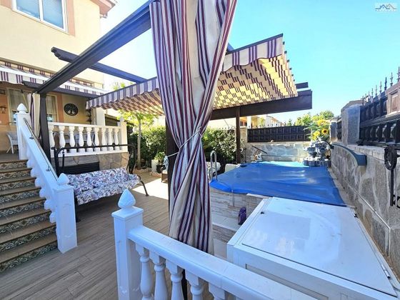 Foto 1 de Casa en venda a Ontígola de 5 habitacions amb piscina i jardí