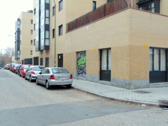 Foto 2 de Local en venta en Pueblo Nuevo con garaje y aire acondicionado