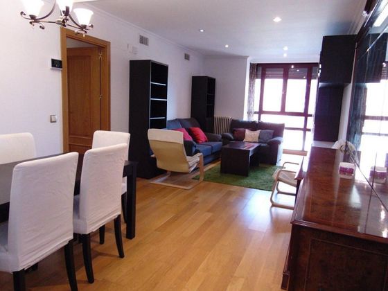 Foto 1 de Alquiler de piso en Pinar del Rey de 3 habitaciones con terraza y piscina