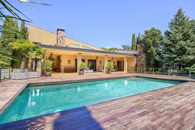 Foto 2 de Chalet en venta en La Berzosilla de 5 habitaciones con terraza y piscina