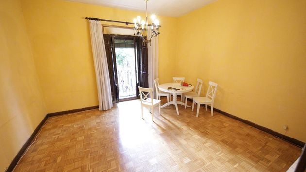 Foto 2 de Pis en venda a calle De Fuencarral de 3 habitacions amb balcó i calefacció