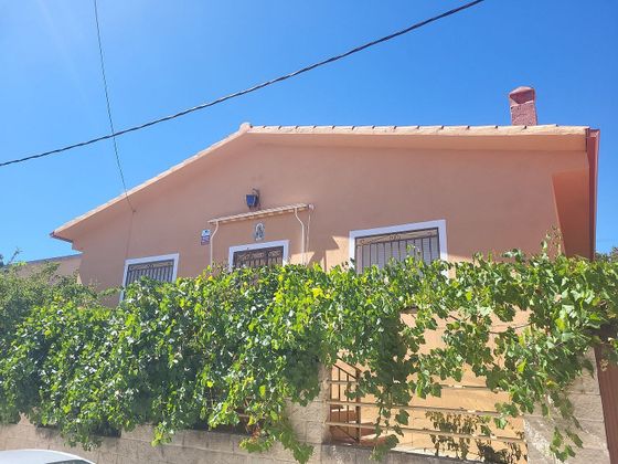 Foto 1 de Chalet en venta en calle El Espinar de 3 habitaciones con garaje y jardín