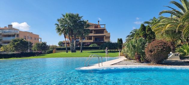 Foto 2 de Àtic en venda a calle Zona Tres Playas de 3 habitacions amb terrassa i piscina