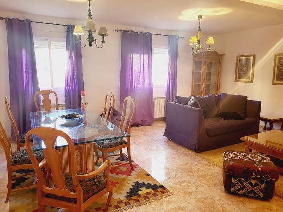 Foto 2 de Casa adossada en venda a calle Calvario de 4 habitacions amb terrassa i calefacció
