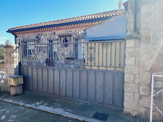 Foto 1 de Xalet en venda a calle Sarmiento de 3 habitacions amb terrassa i piscina
