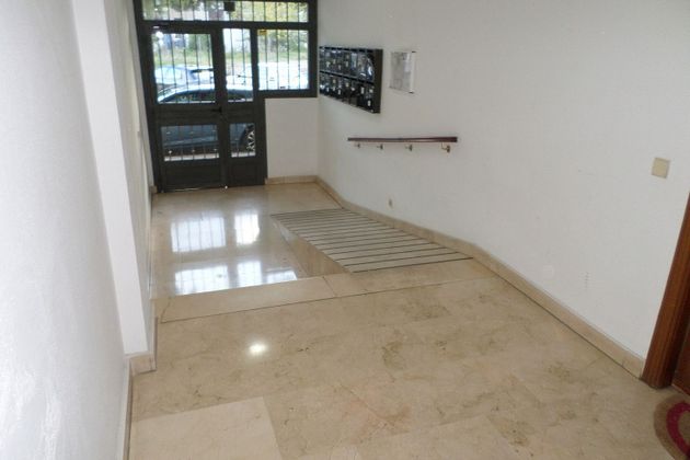 Foto 1 de Pis en venda a Villanueva de la Cañada de 2 habitacions amb terrassa i garatge