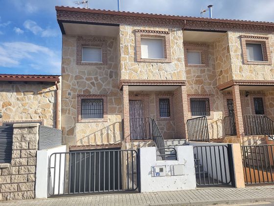 Foto 2 de Casa en venda a calle Tejar de 4 habitacions amb terrassa i piscina