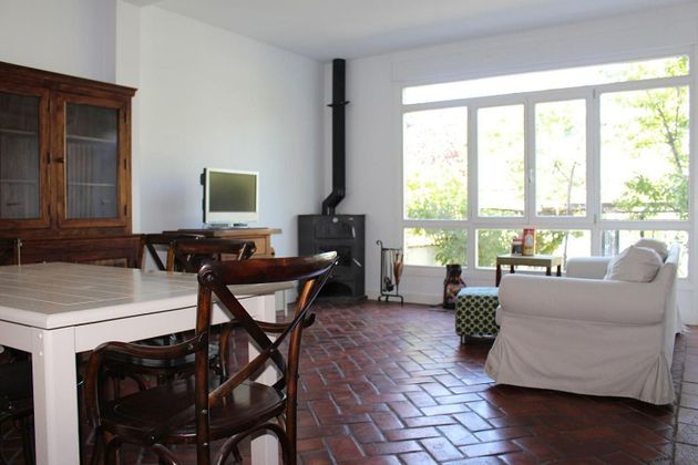 Foto 2 de Casa adossada en venda a El Pardo de 5 habitacions amb terrassa i jardí