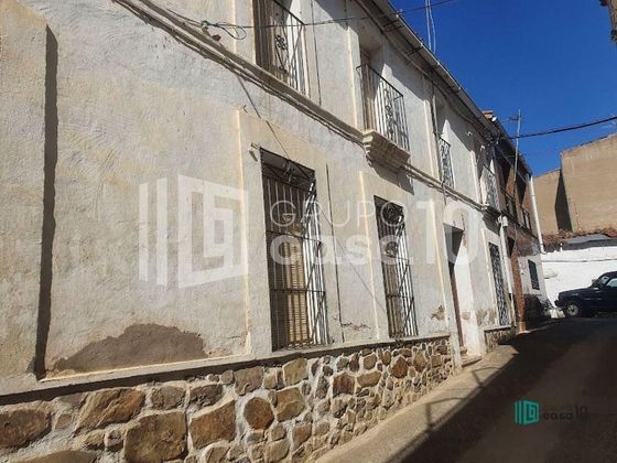 Foto 1 de Casa adossada en venda a Villarta de los Montes de 5 habitacions amb jardí i balcó