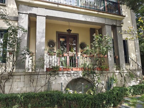 Foto 2 de Chalet en venta en calle Ramon y Cajal de 7 habitaciones con terraza y jardín