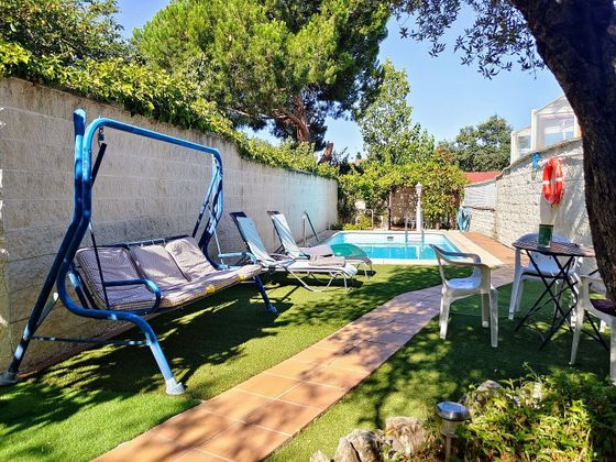 Foto 1 de Venta de casa adosada en Guadarrama de 5 habitaciones con terraza y piscina