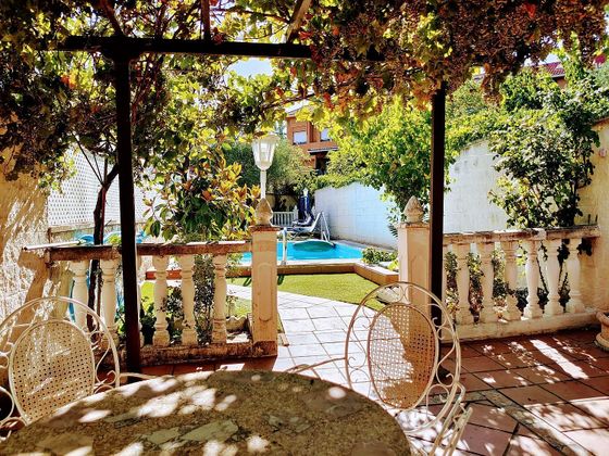 Foto 2 de Venta de casa adosada en Guadarrama de 5 habitaciones con terraza y piscina