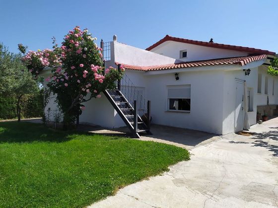 Foto 1 de Xalet en venda a Fuente el Saz de Jarama de 5 habitacions amb terrassa i piscina